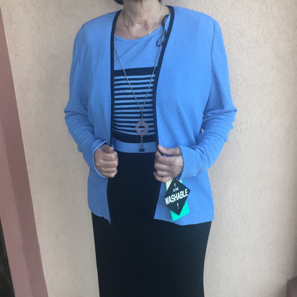 Ankle Lengh sleeveless dress with jacket.